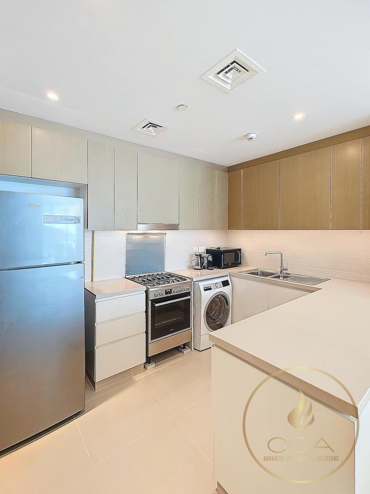 Apartment Seafront Retreat Amazing Views Dubai
