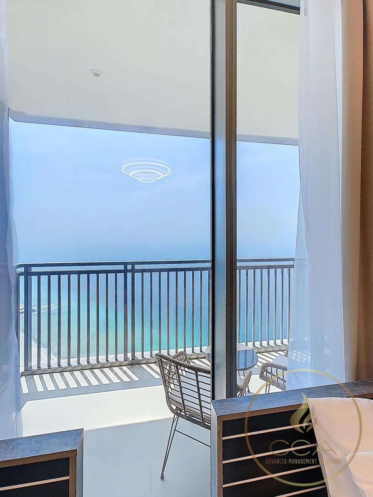 Seafront Retreat Amazing Views Apartment *